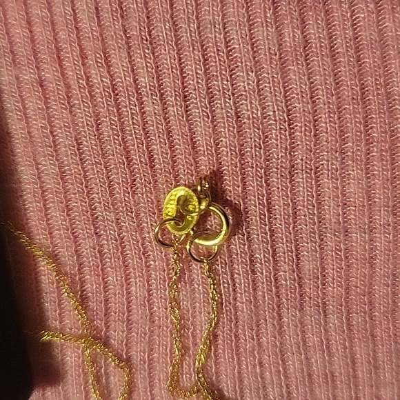 14 k real gold necklace Hamza with 18 inches chine. - Picture 4 of 4